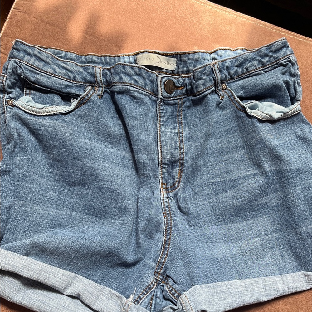 Trendy Blue Denim Shorts